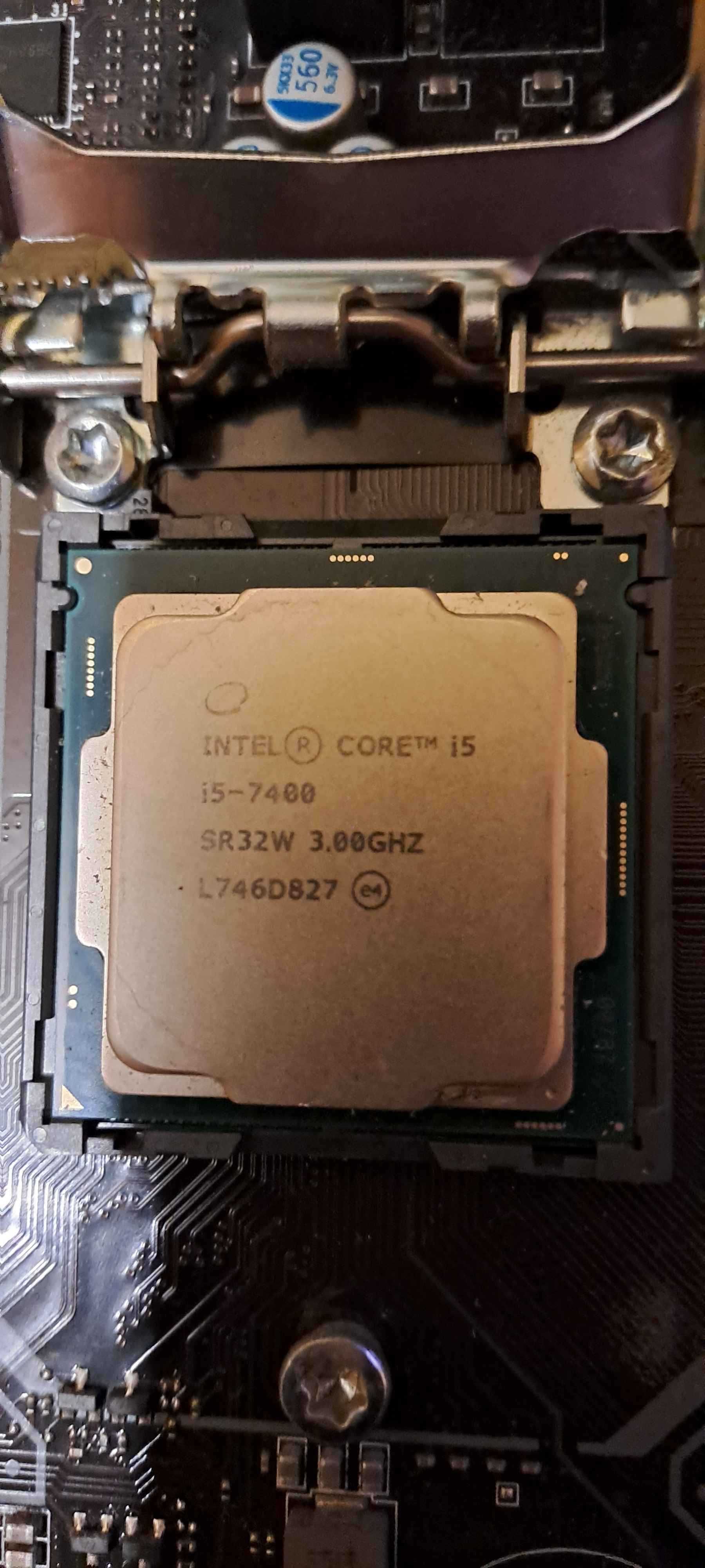 Procesor + Radiator Intel Core i5- 7400 CPU 3.00 GHz