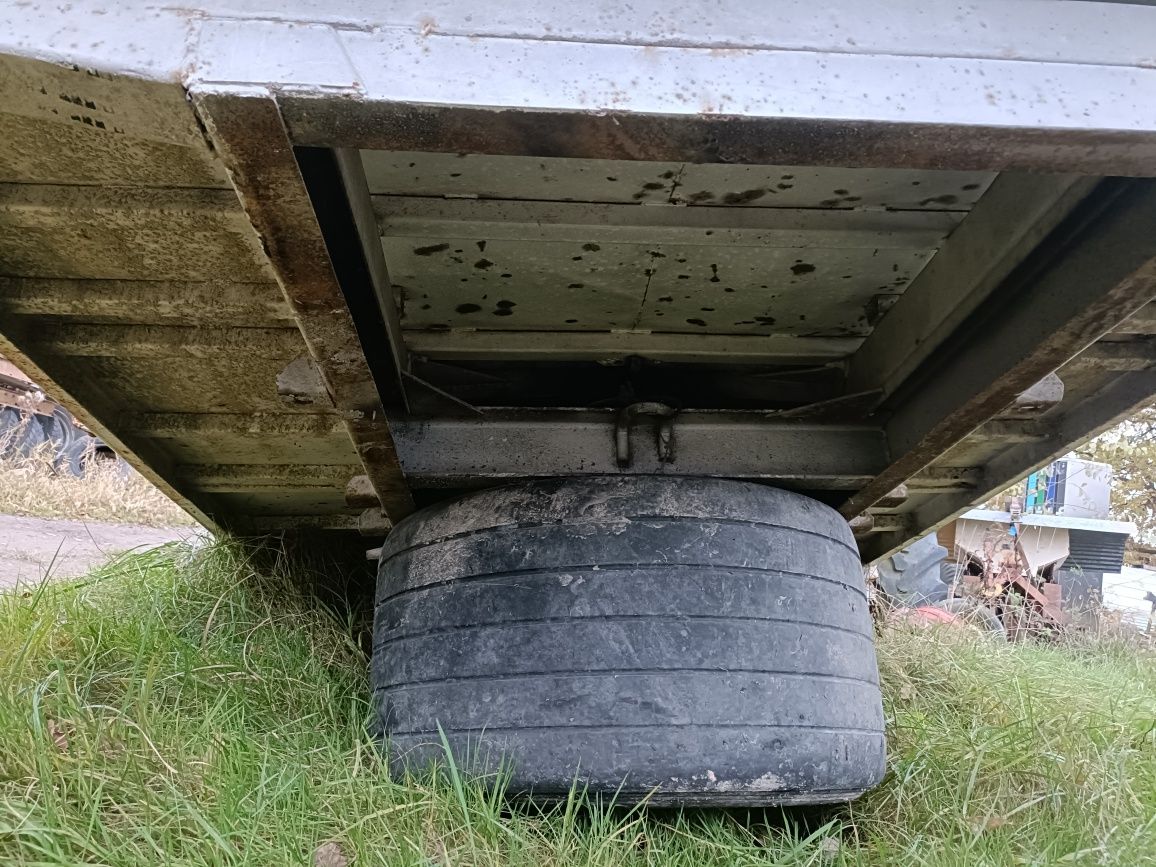 Wywrot na busa Iveco 3 strony z tłokiem