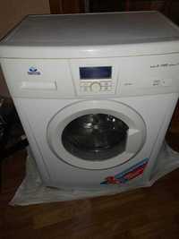 пральна машинка продам або обмін на тенисніе ракетки с шипами внутрь