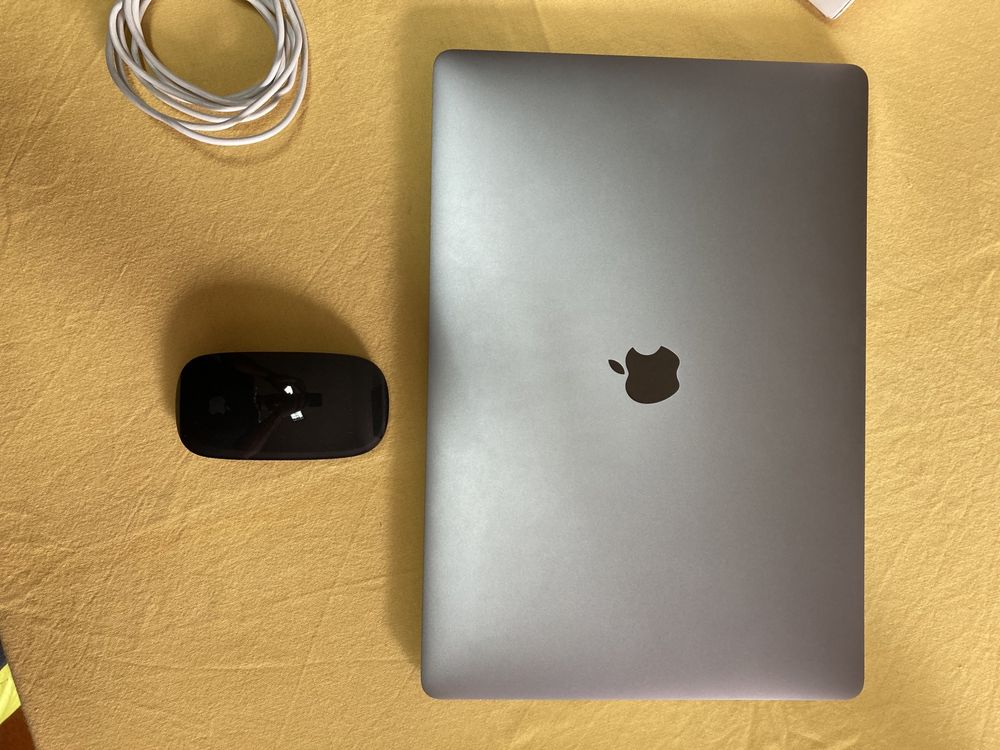 MacBook Pro 2019 APPLE Cinzento Sideral