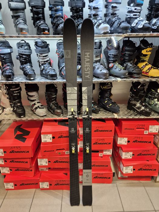 Majesty superscout 176 carbon atk trofea 10