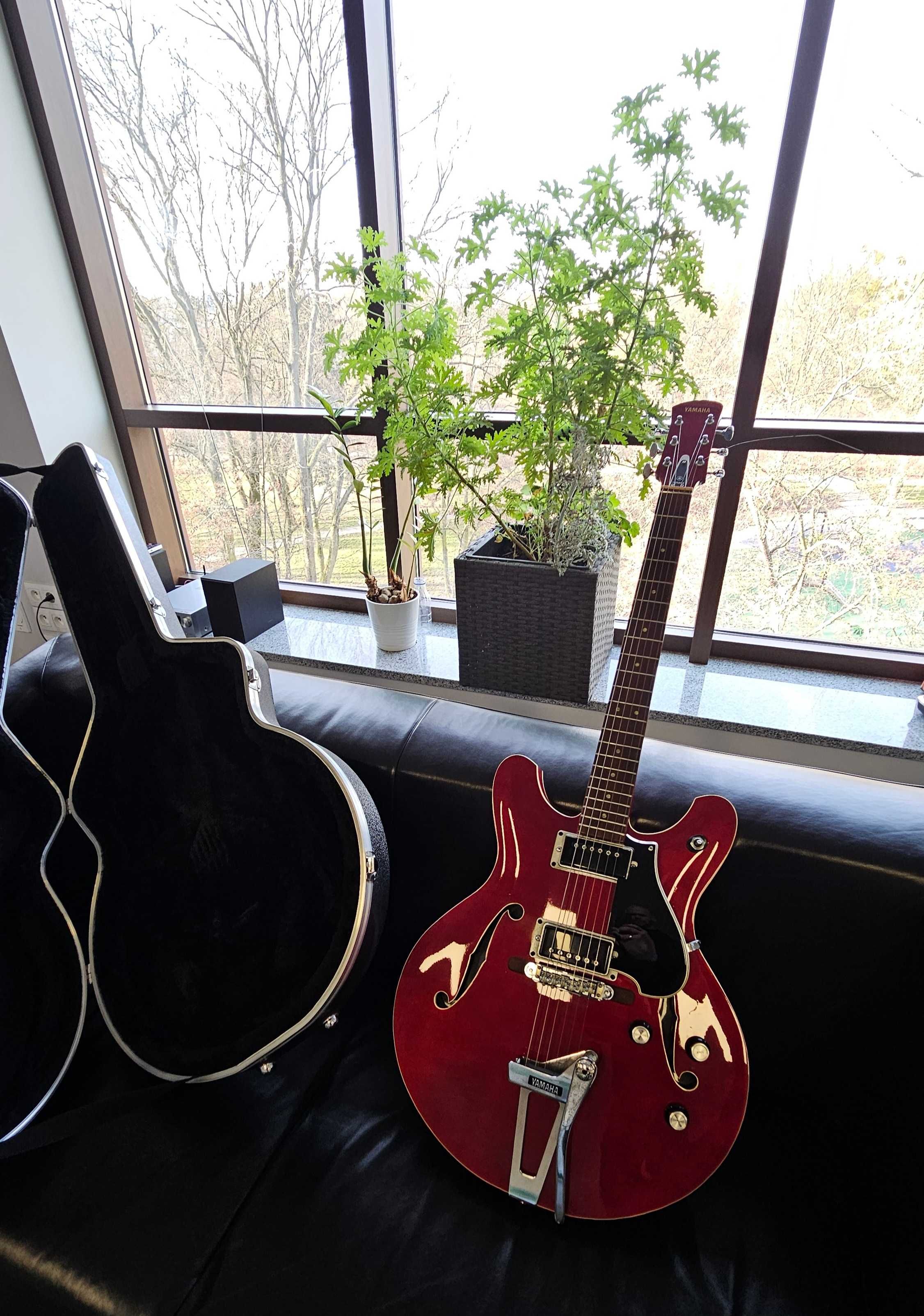 gitara Yamaha SA-30T hollow body