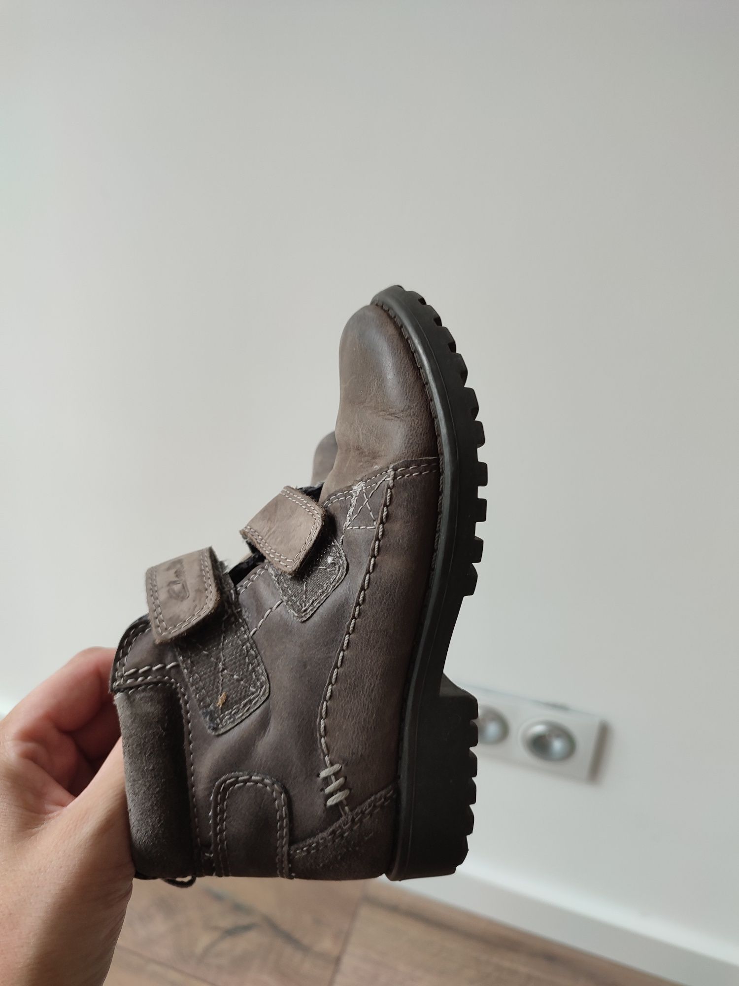 Clarks skórzane buciki r.9G/27 dla chłopca