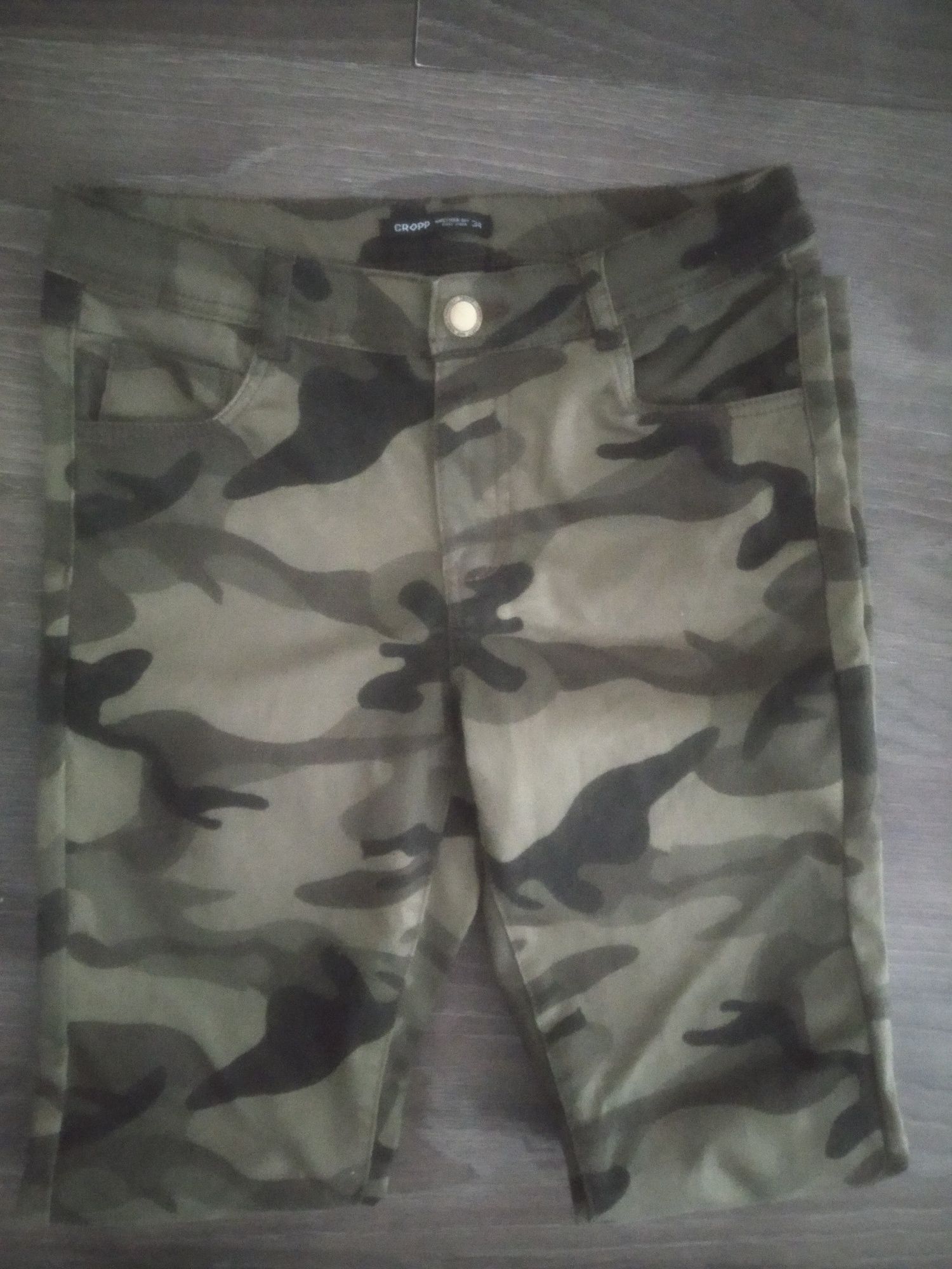 Spodnie damskie moro Cropp xs