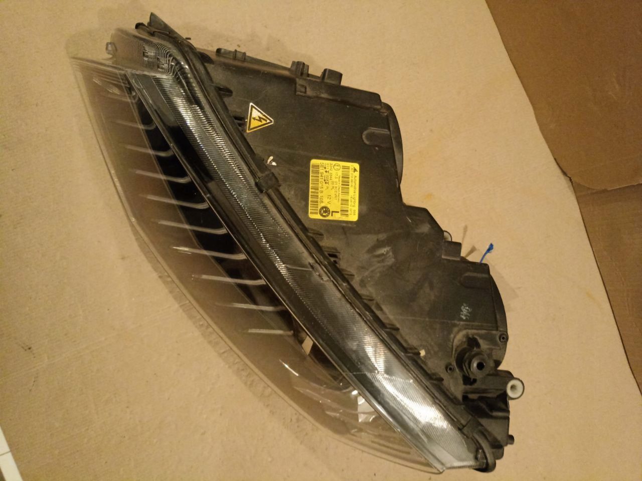 Lampa przednia lewa skoda octavia III xenon europa