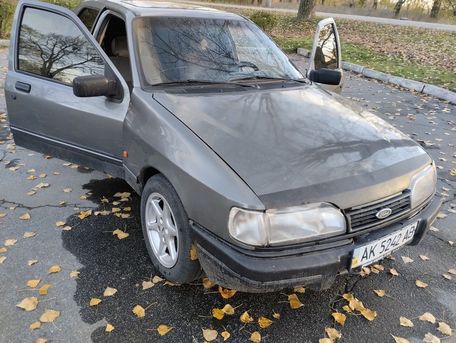 Ford Sierra 2.0 DOHC 1992 ГАЗ/БЕНЗИН