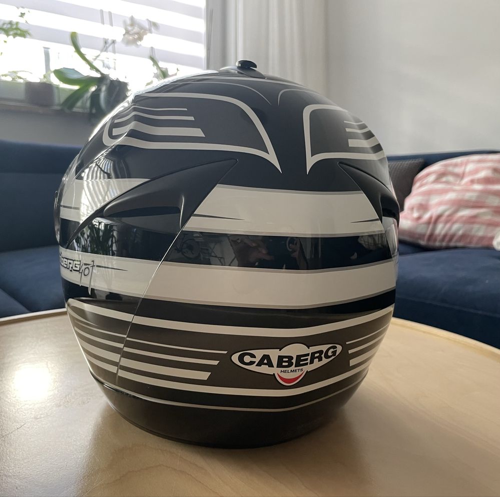 Nowy kask Caberg 407