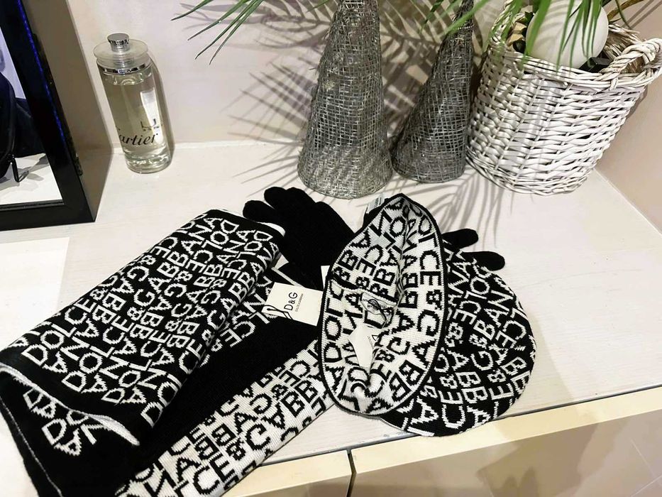 шапка шарф Dolce&Gabbana черные белые