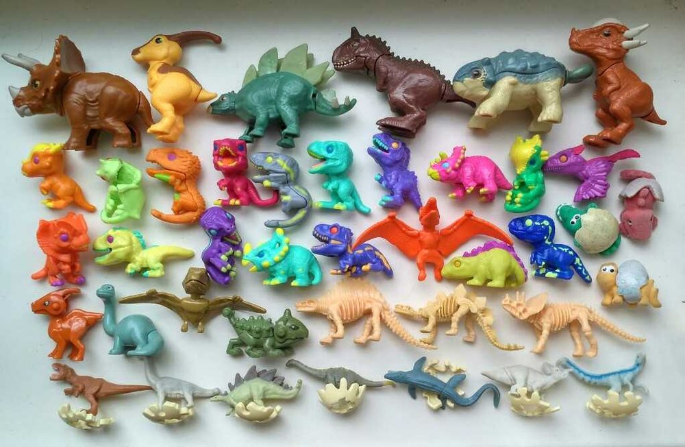 Фигурки киндер динозавр Jurassic kinder joy funko