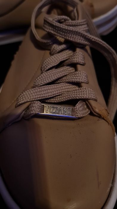 Sapatos Bege Platform- Marca Vizzano, 41