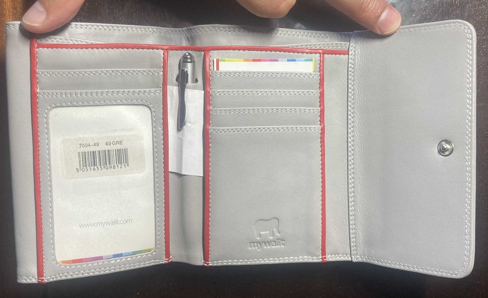 Carteira com aba dupla em pele MYWALIT na cor Grey