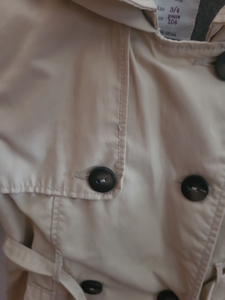 Casaco estilo gabardine trench coat forrado com capuz ZARA