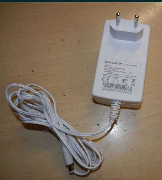 Zasilacz 12V 2A 5.5/2.1 24W Sagemcom