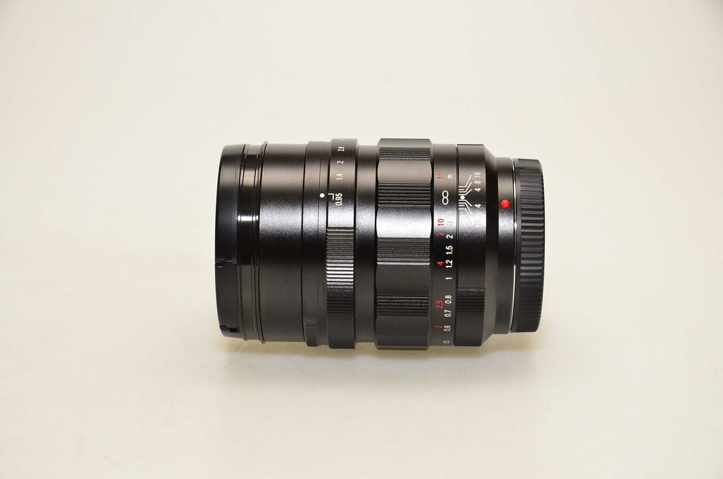 Obiektyw Voigtlander Micro 4/3 Nokton 42.5mm F0.95