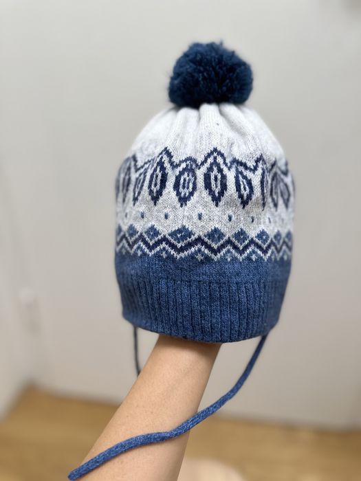 Czapka H&M jak nowa 74/80 pompon niebieska wiązana zimowa