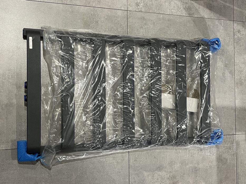 Grzejnik łazienkowy Excellent 50 x 84 cm, przyłącze 470 mm