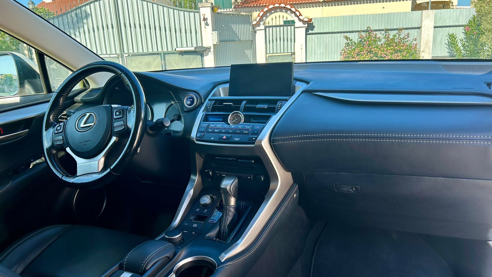 LEXUS NX300h - Nacional