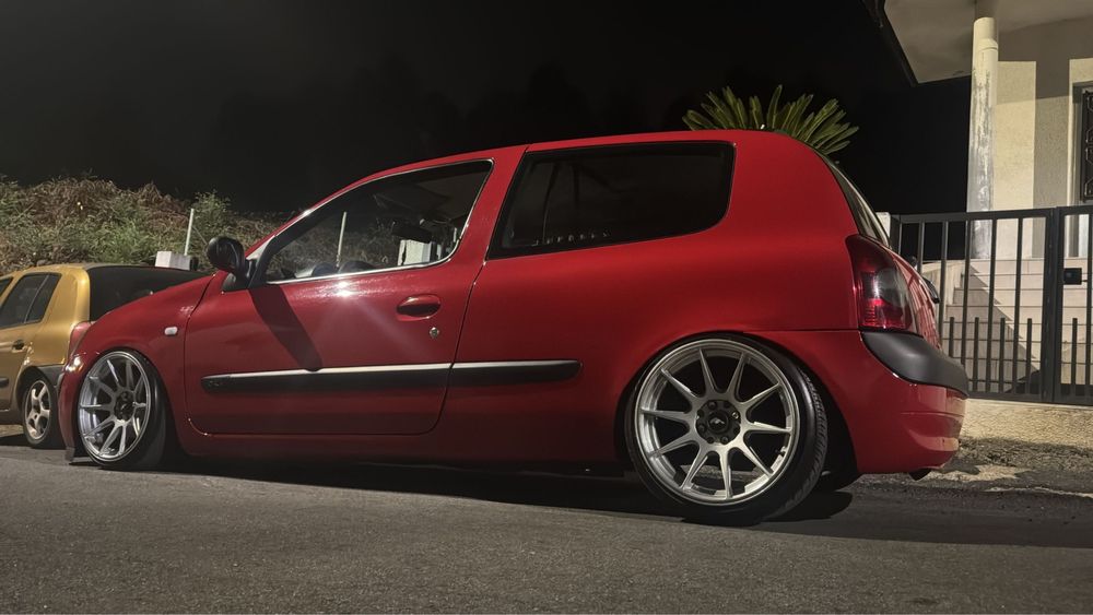 Renault clio 2 storia