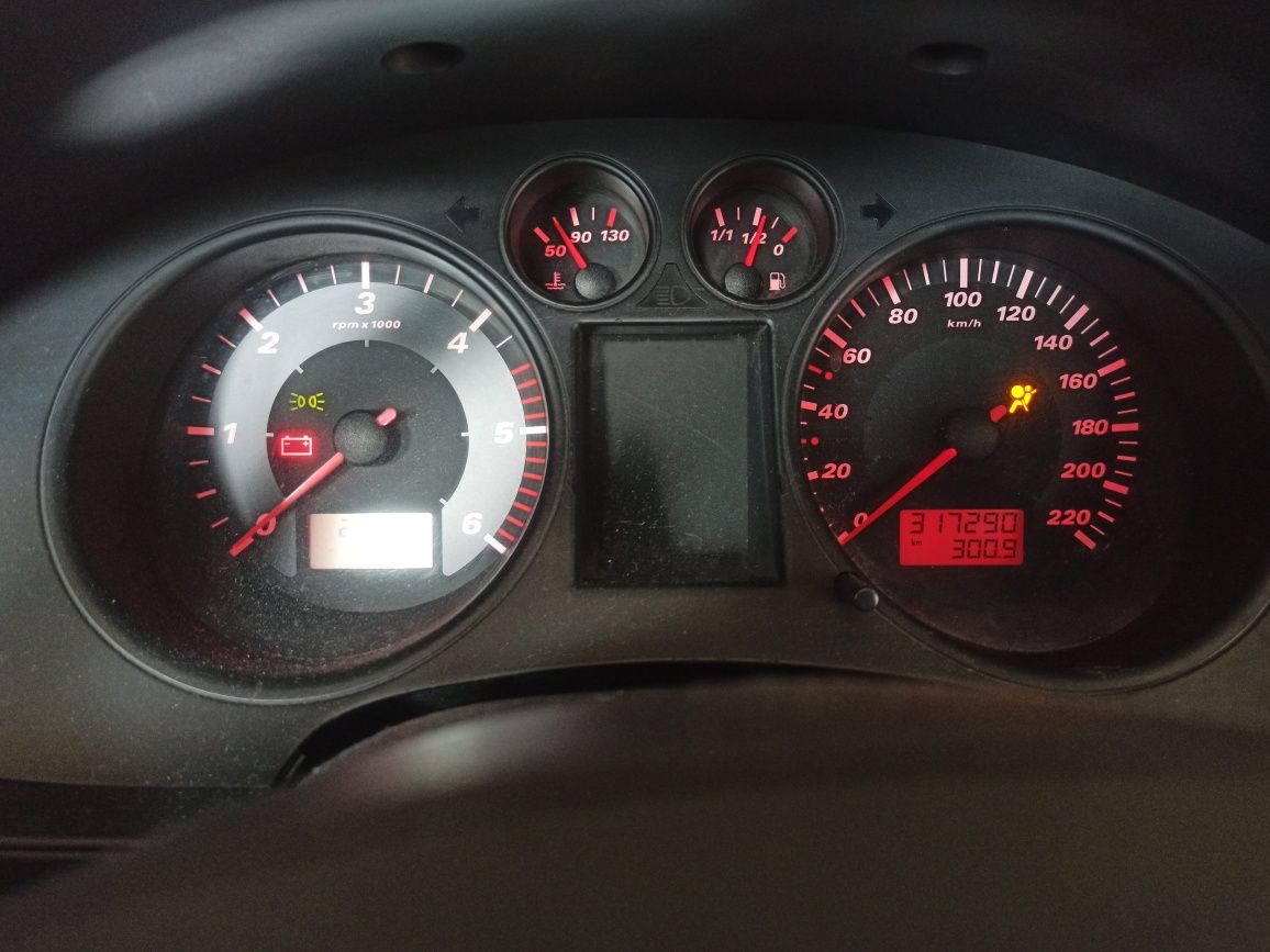 Seat Ibiza 1.4 TDI, klima, el. szyby, komplet opon zimowych