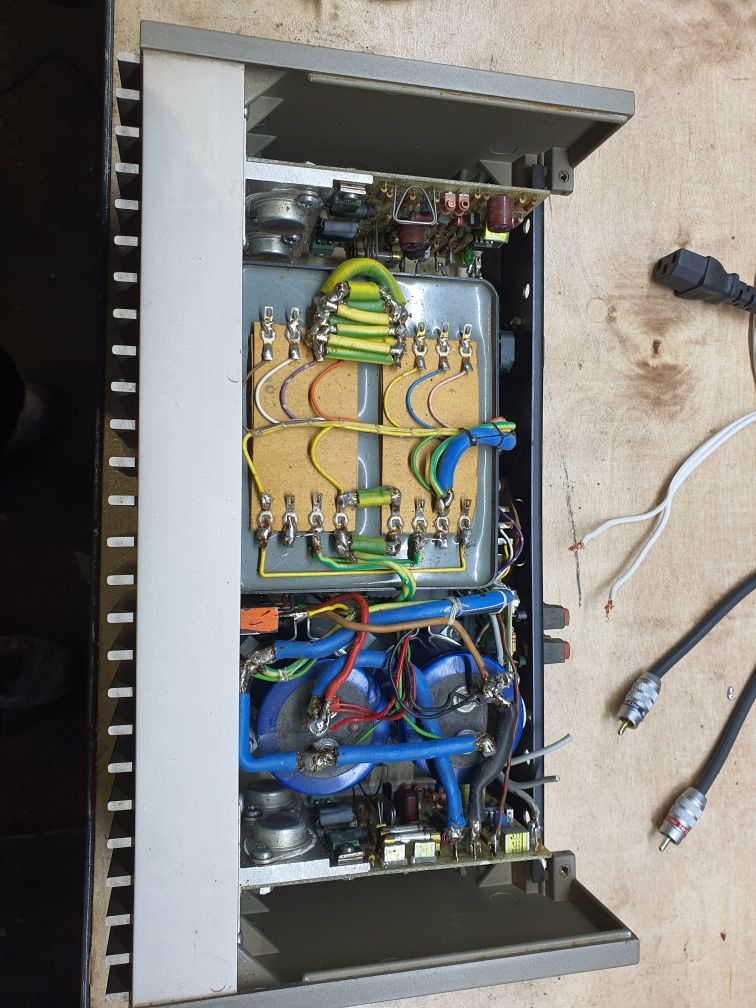 Końcówka mocy Quad 405 dynamiczna do dokończenia i przeglądu