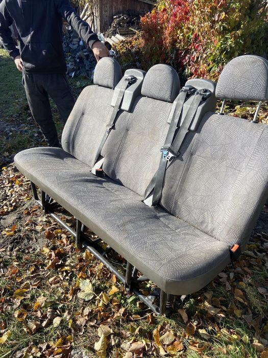 Продам сидушку 3 места в бус