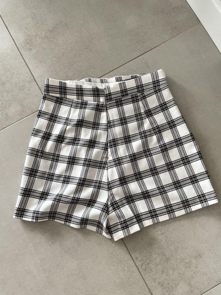 Spódnicospodenki w kratkę Stradivarius 34 XS