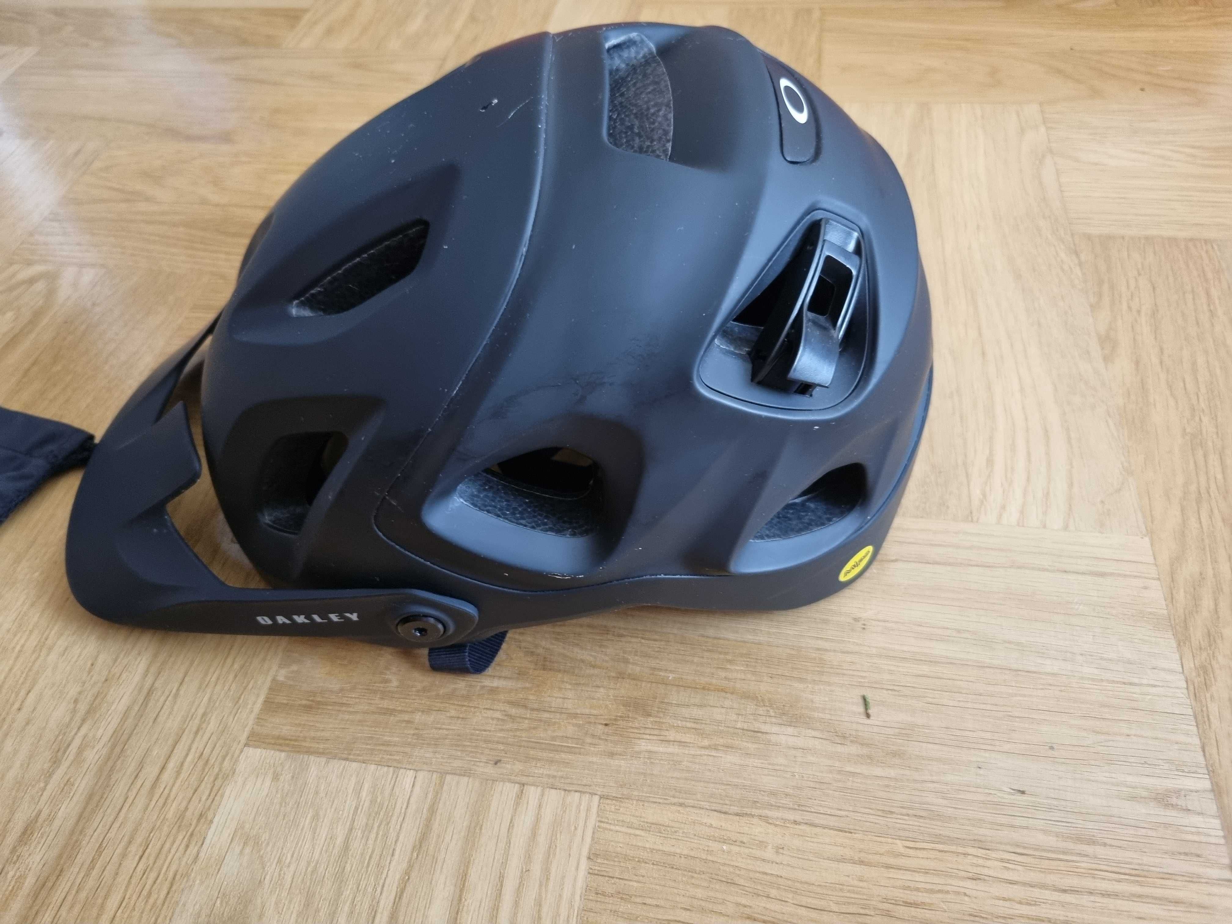 Kask MTB Enduro Oakley DRT5 L MIPS BOA