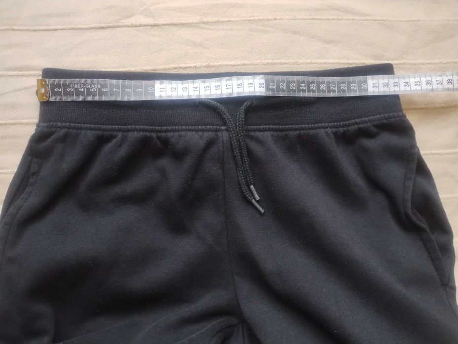 Chapter Young rozm 146/ 152 spodnie chłopięce dresowe dresy