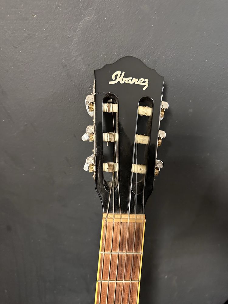 Gitara Ibanez AEL 10 EBK 1201, stan bdb, zapasowe struny