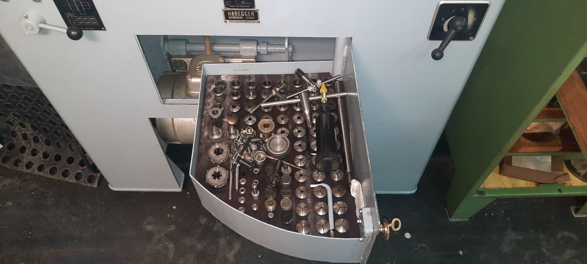 Torno mecanico HABEGGER-SCHAUBLIN  102 SUISSE