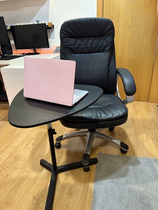 Mesa de apoio para computador