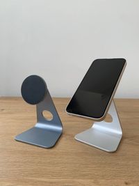 Підставка алюмінієва з магнітом MagSafe для iPhone