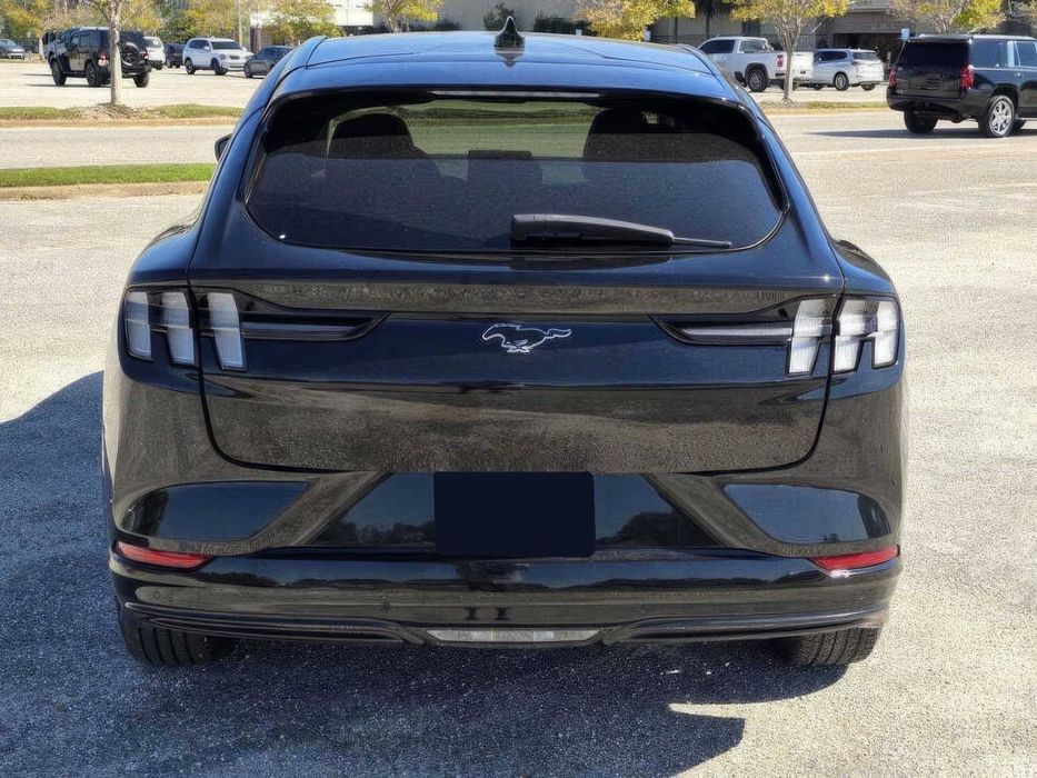 Ford Mustang Mach-E Premium      2021