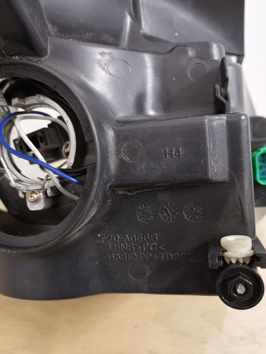 Óptica/ Farol Ford Fiesta 2