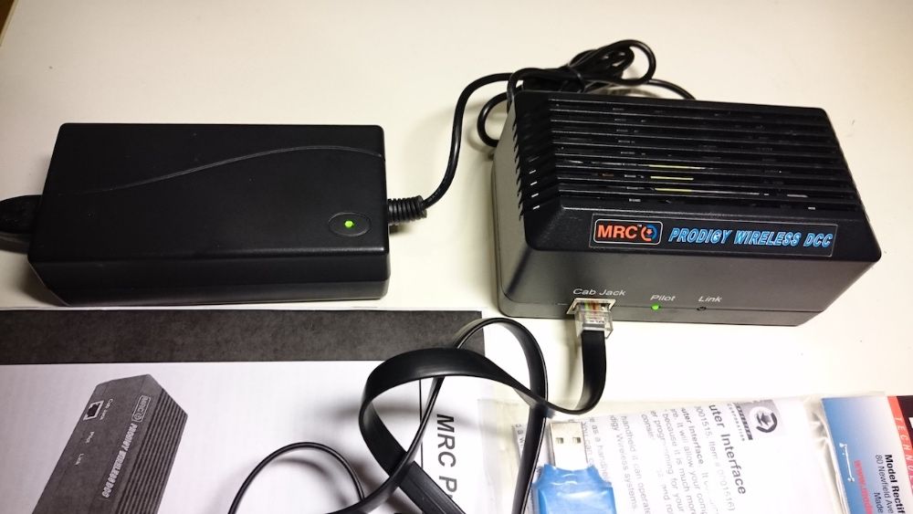 Цифровое управление железной дорогой MRC Prodigy Wireless DCC + USB