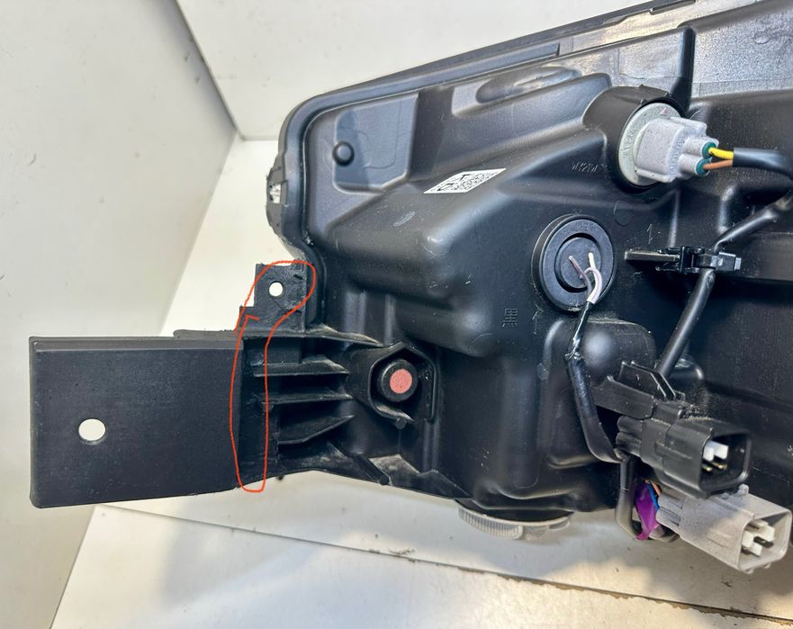 Фара Subaru Forester 2023 2024 рік usa 84001SJ360
