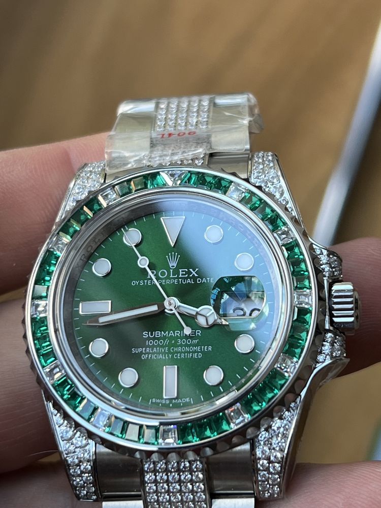 наручные часы Rolex SUBMARINER white diamonds