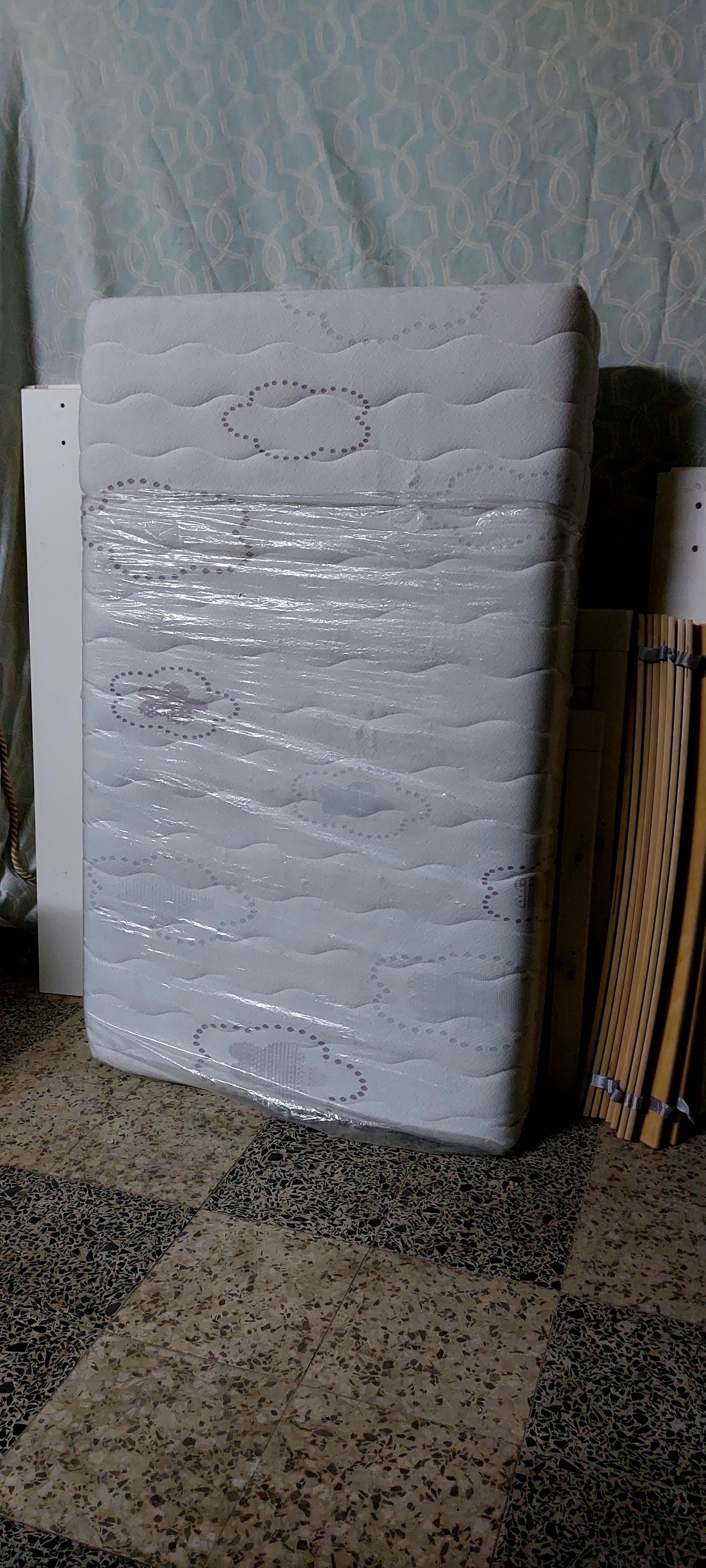 cama de criança extensível Sundvik + colchão Pikolin