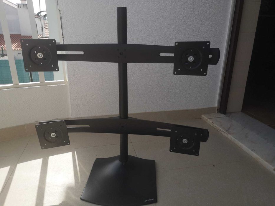 Suporte para 4 monitores Ergotron