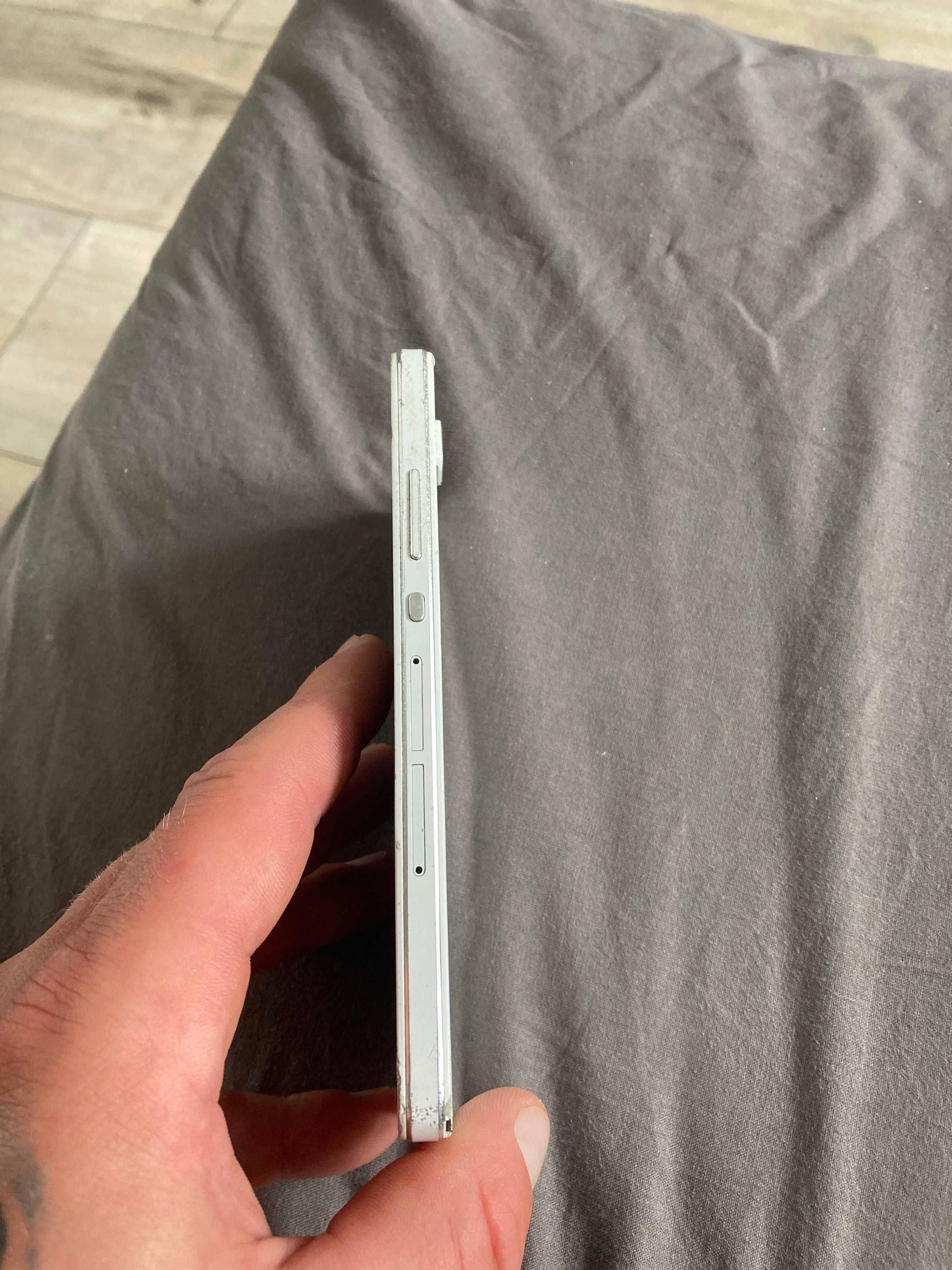 Telefon Huawei ATH-UL01