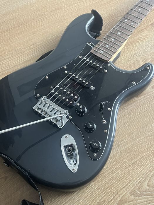 Guitarra Squier como nova