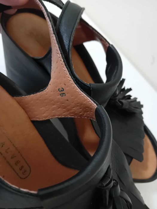 Sandálias mulher
Tamanho 36