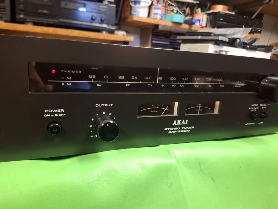 Tuner Akai AT 2200
