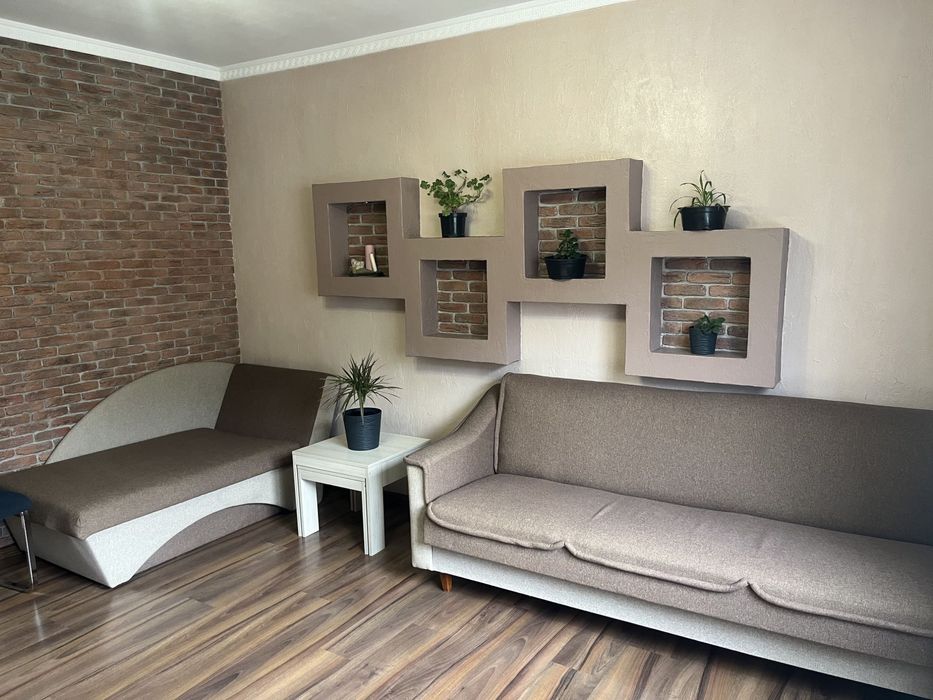 Житловий будинок з мансардою