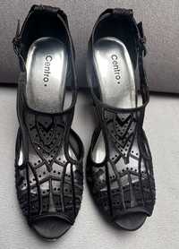 Sandałki na lekkiej koturnie i na szpilce ,czarne rozmiar 40 ,buty