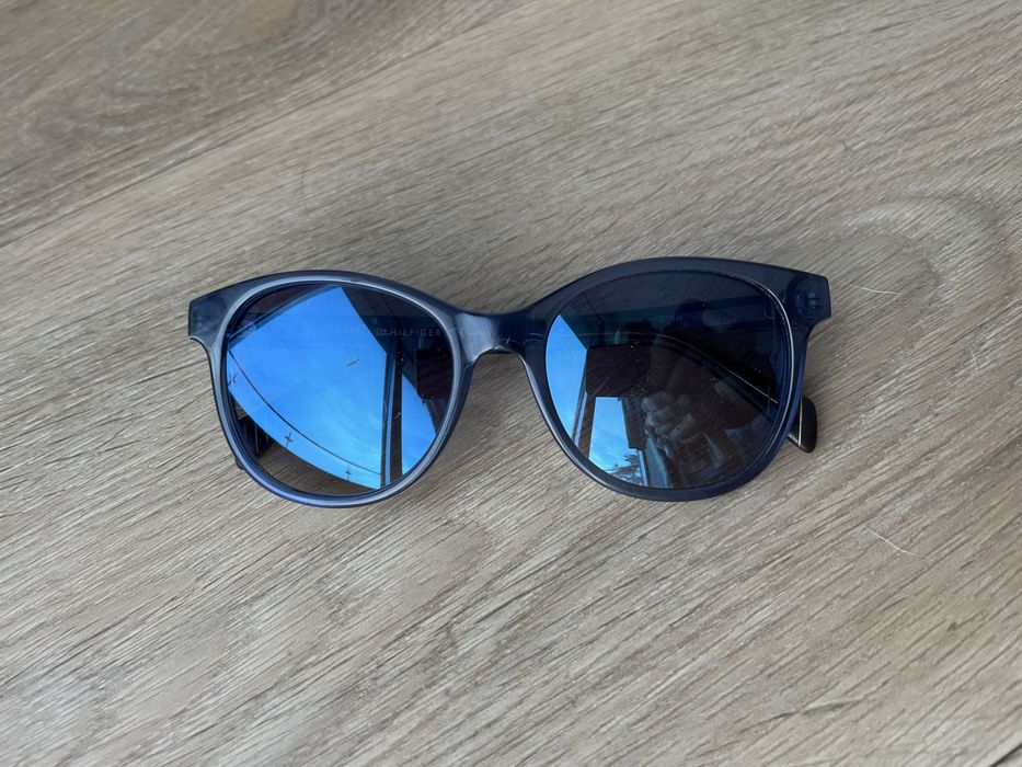 Okulary słoneczne Tommy Hilfiger
