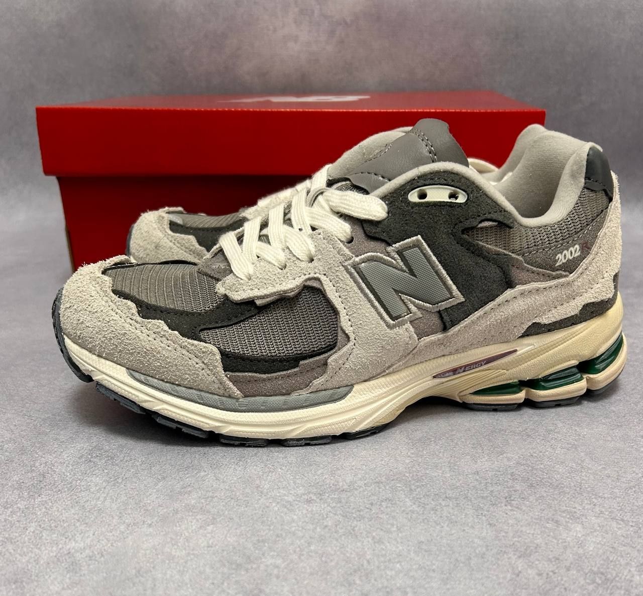 Кросівки New Balance 2002R Protection Pack Rain Cloud Grey - найкращий