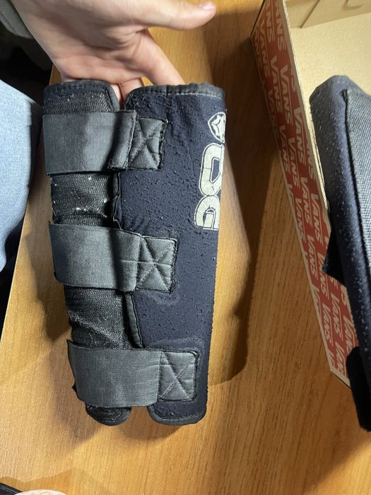 Професійні щитки для захисту голені