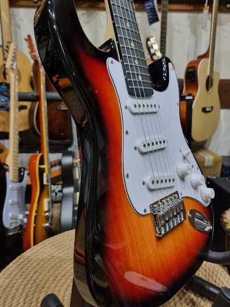Ever Play ST-2 3/4 mała gitara elektryczna ST2 SSH SB/WH dla juniora