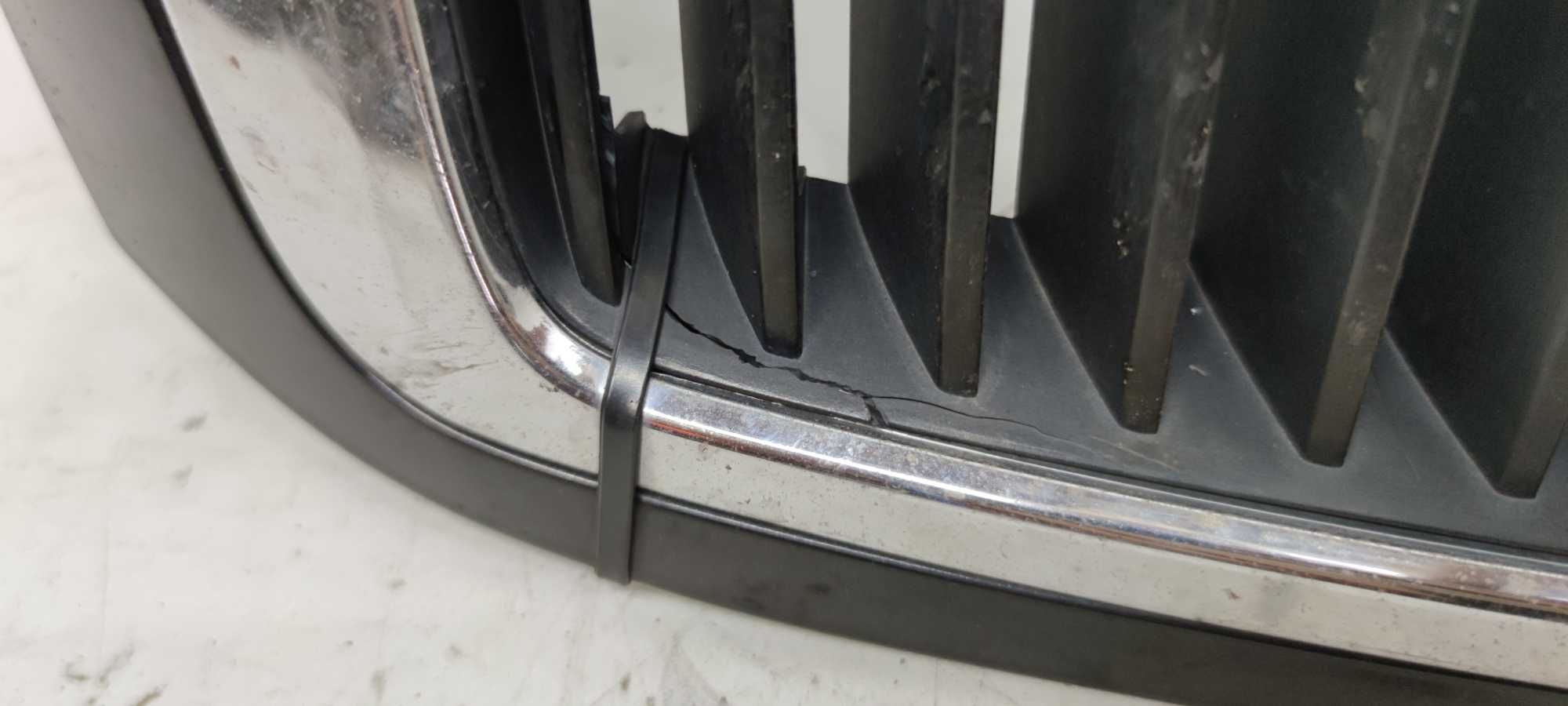 Skoda Superb I Grill Atrapa Chłodnicy Lakier 9910